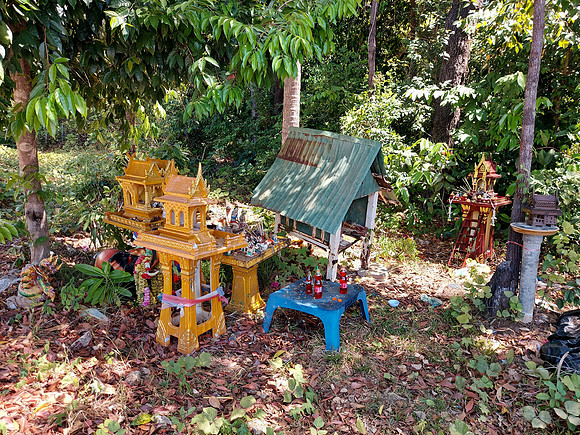20220203_112819-spirit-houses