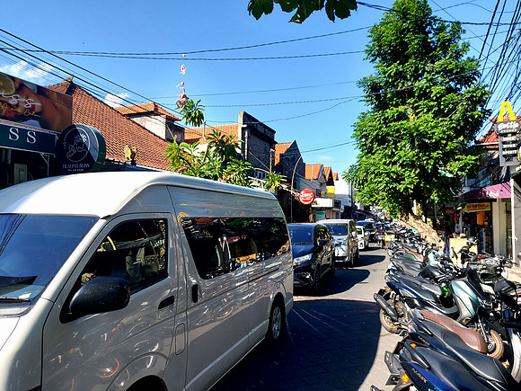 20240508_153608-jl-pantai-kuta