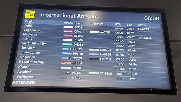 20220410_060925-international-arrivals