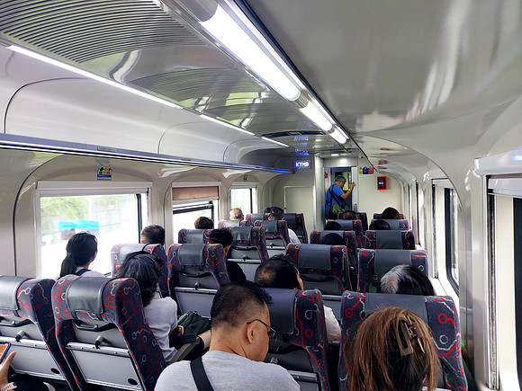 20240416_100213-shuttle-tebrau-seats