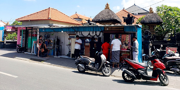 20240509_121841-canggu-local-shop