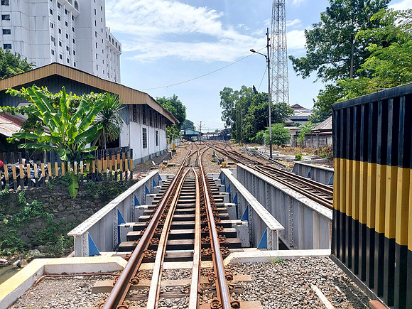 20240502_111739-surabaya-gubeng-tracks