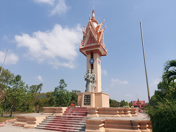 20220118_105855-cambodia-vietnam-monument