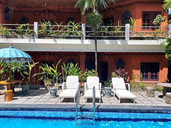 20240505_111341-lumbung-sari-poolside