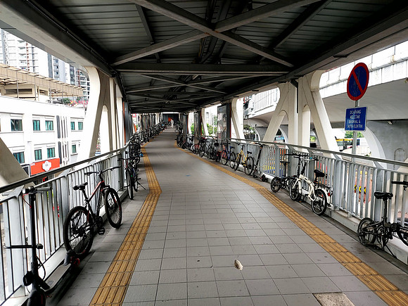 20240414_095617-pedestrian-bridge-bikes
