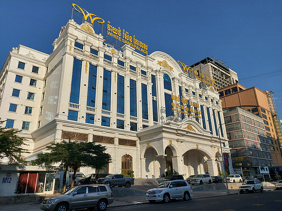 20220106_162730-white-sand-palace