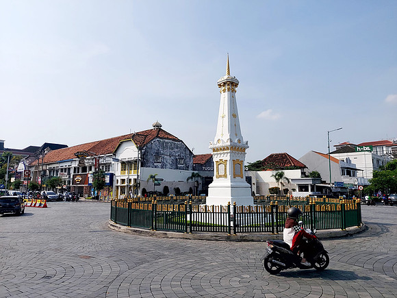 20240501_090537-yogyakarta-monument