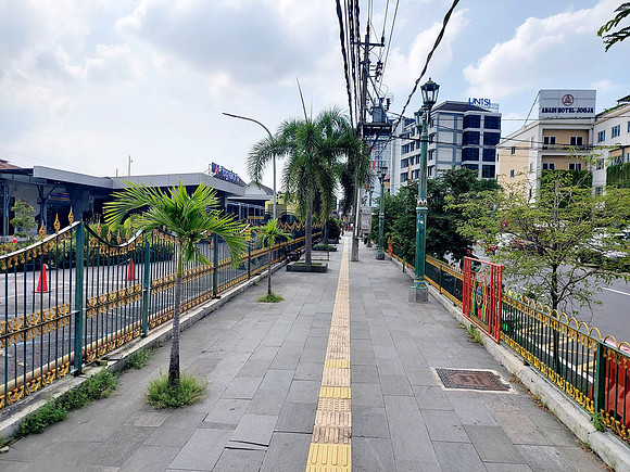 20240430_092316-railstation-pedestrian-area