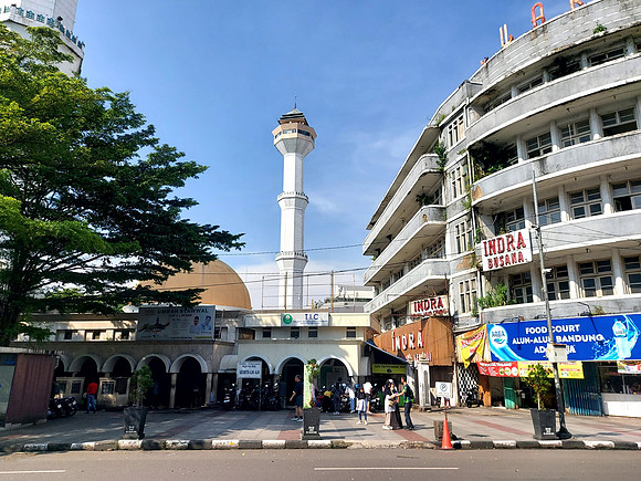 20240428_085618-masjid-raya-bandung