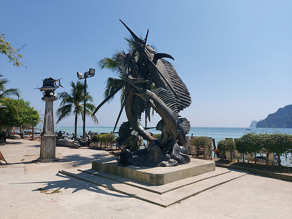 20220129_134318-fish-monument