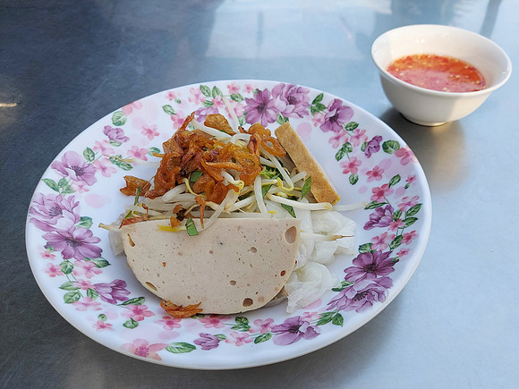 20220422_065341-banh-cuon