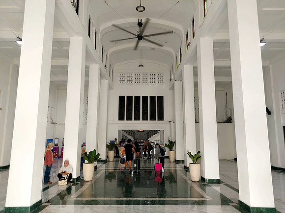 20240501_085206-yogyakarta-station-hall