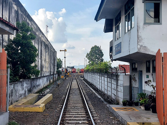 20240422_162146-track-to-station