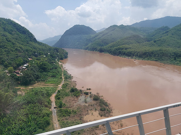 20220528_131533-mekong-river-crossing