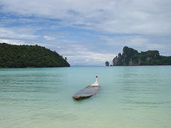 Loh Dalam Bay, Koh Phi Phi Don - Thailand.