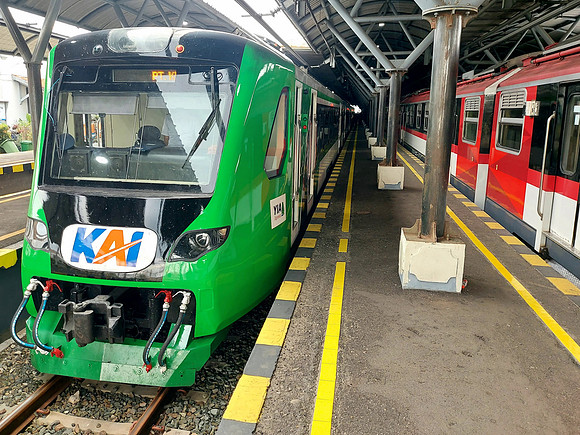 20240430_122204-yia-train-at-yogyakarta