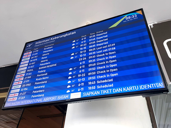 20240420_083314-departure-board