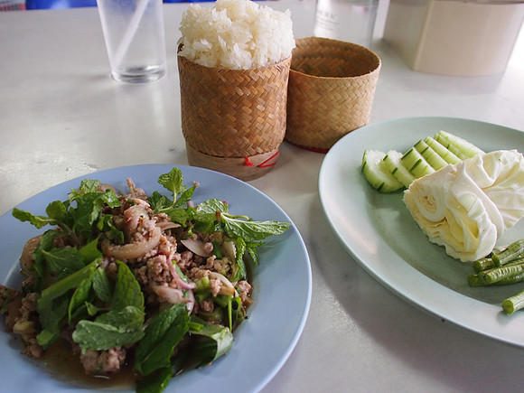 PC058998-isaan-food