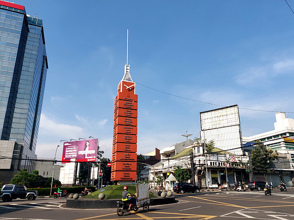 20240428_080832-tugu-simpang-lima