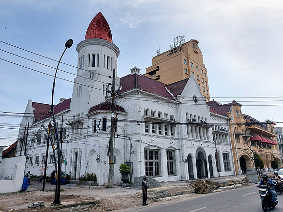 20240502_143800-gedung-cerutu