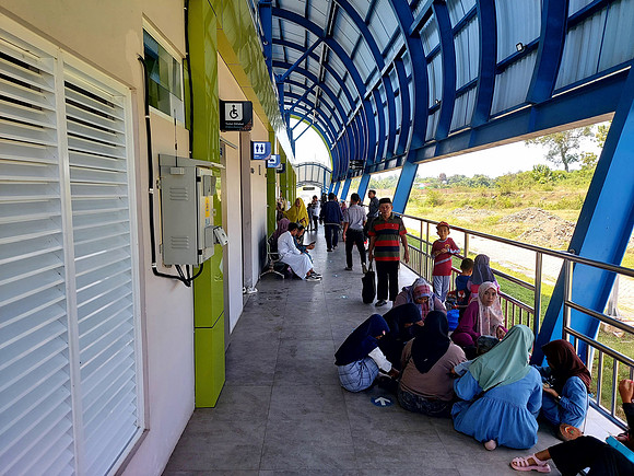 20240513_122741-waiting-at-mandai
