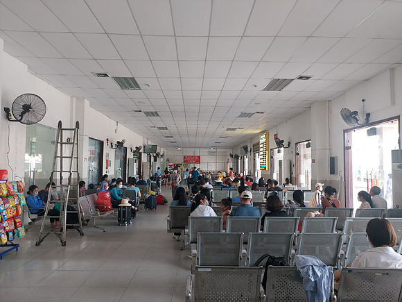 20220623_102910-da-nang-waiting-room