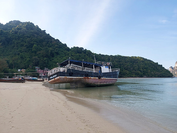 20220130_171214-boat-loh-dalum-beach
