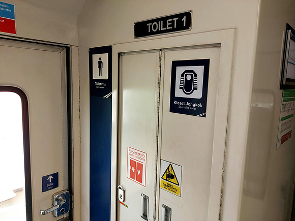 20240429_110342-mens-toilet