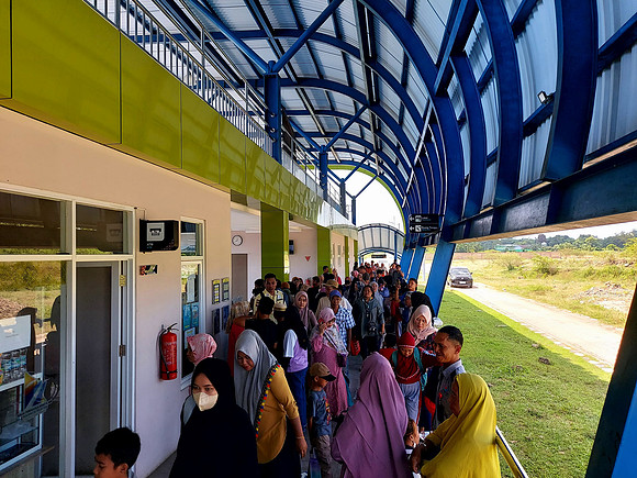 20240513_124143-arriving-assengers-mandai
