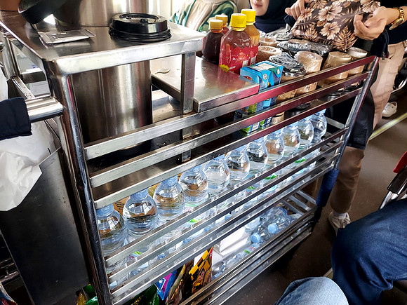 20240429_105715-drinks-cart