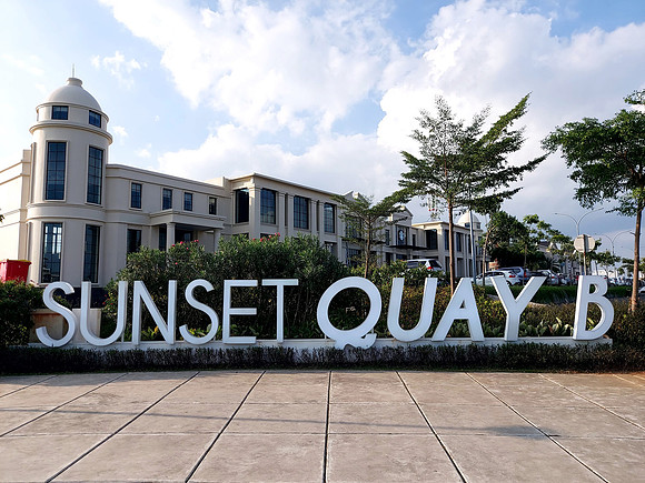 20240512_162841-sunset-quay-b