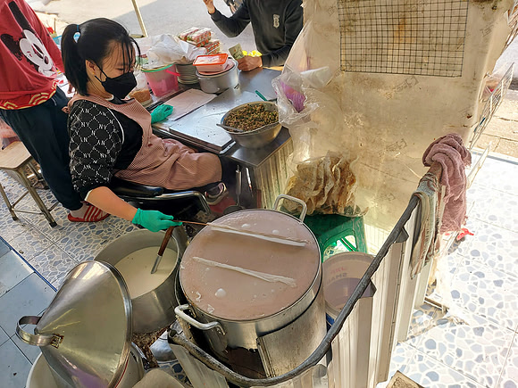 20220227_073909-banh-cuon