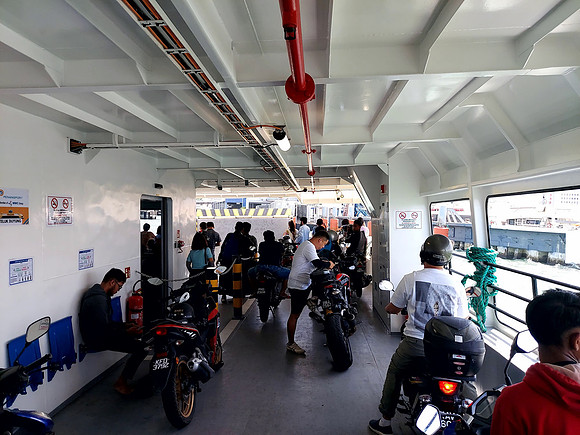 20240517_131024-motorbikes-penang-ferry