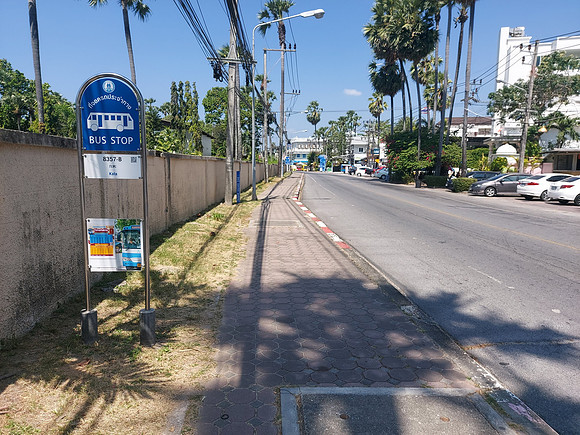 20220127_123459-airport-bus-stop