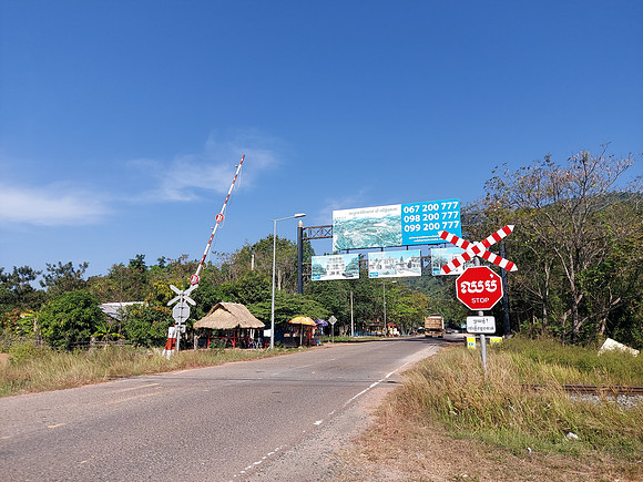 20220115_092457-railway-crossing
