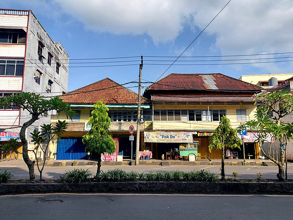 20240422_161633-old-shops