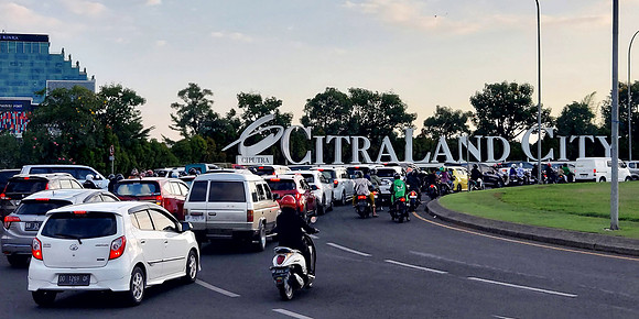 20240512_170838-citraland-city-traffic