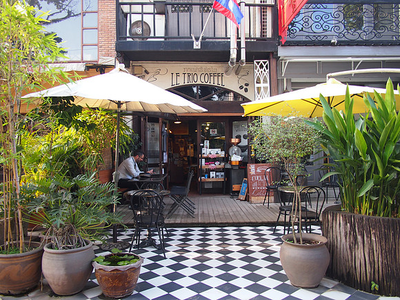 PC079122-le-trio-coffee