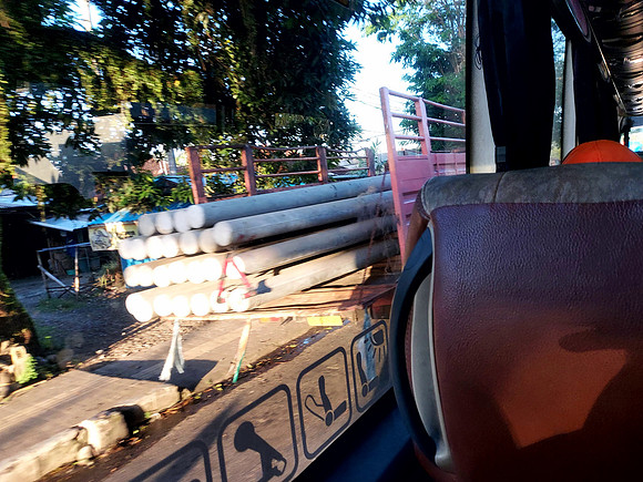 20240504_173342-overtaking-truck-bali