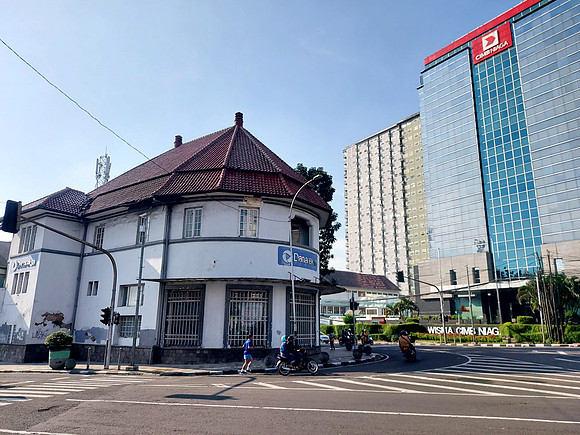 20240428_080917-gedung-pensil