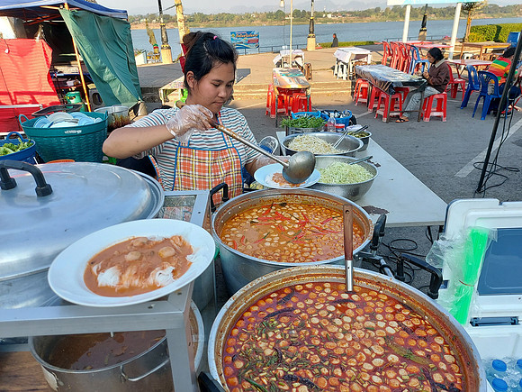 20220226_165247-soup-lady