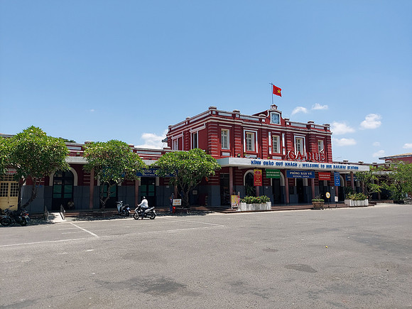 20220627_121817-hue-station